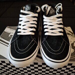 Vans Skate Grosso Mid NWT, black/white, sz 11.5 US